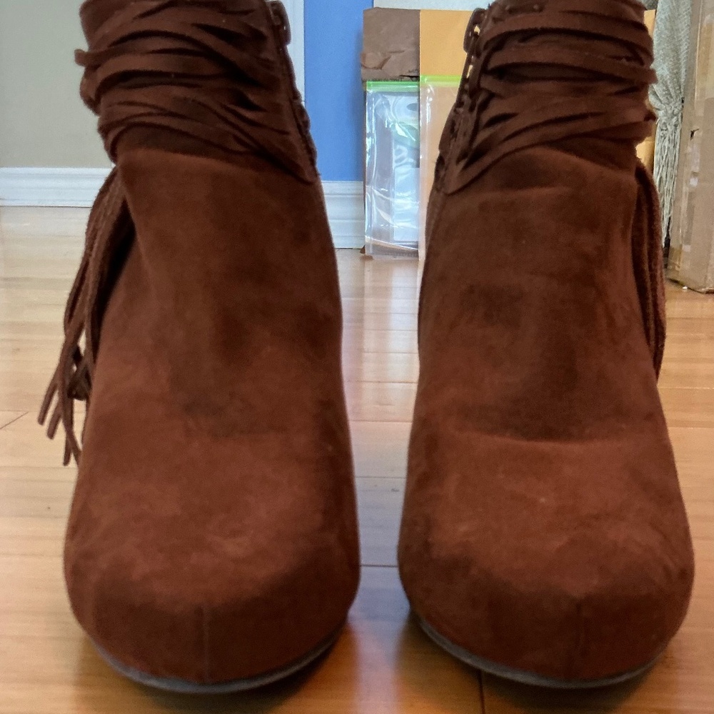 Call It Spring Rust Colored Fringed Bootie Size 6 - Picture 2 of 7